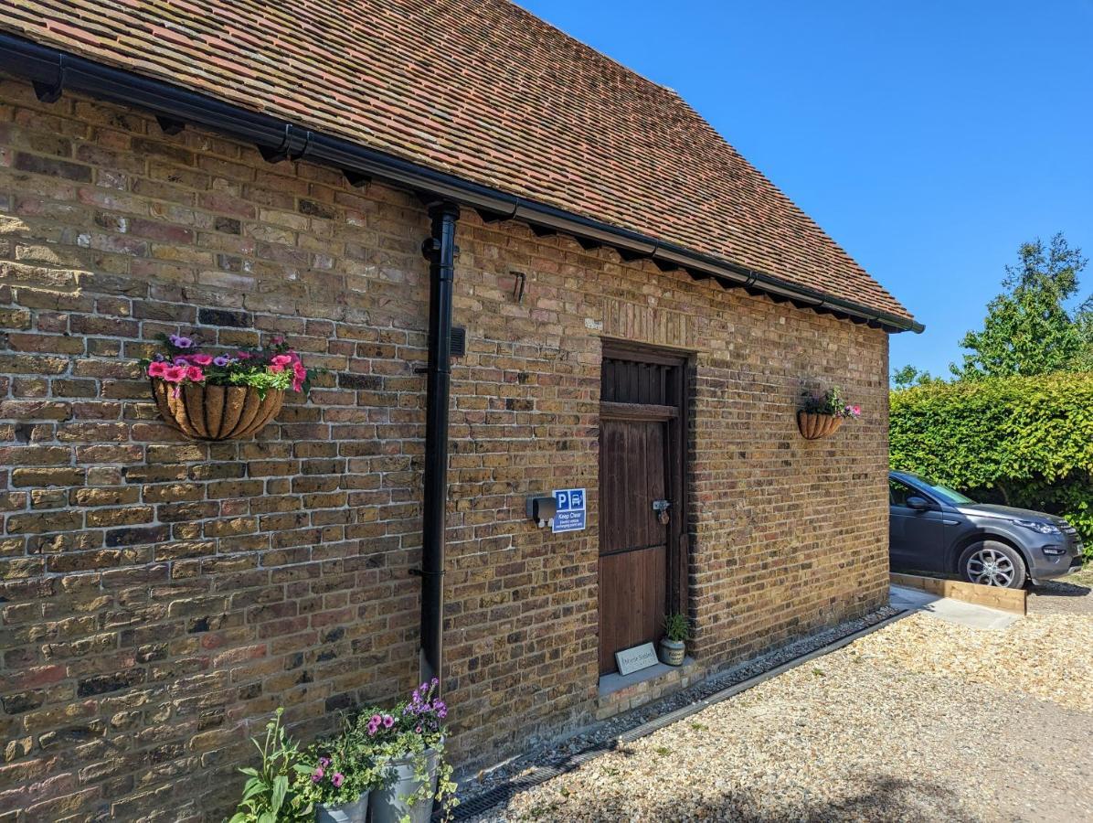 Myrtle Stables - Converted, Self-Contained, Countryside Hernhill Екстер'єр фото