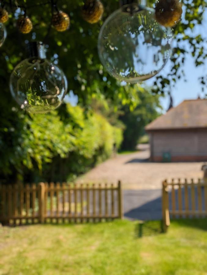Myrtle Stables - Converted, Self-Contained, Countryside Hernhill Екстер'єр фото